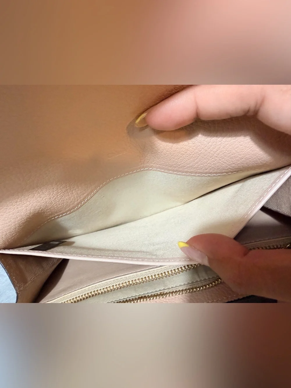 Chloé Bifold Long Wallet in Beige